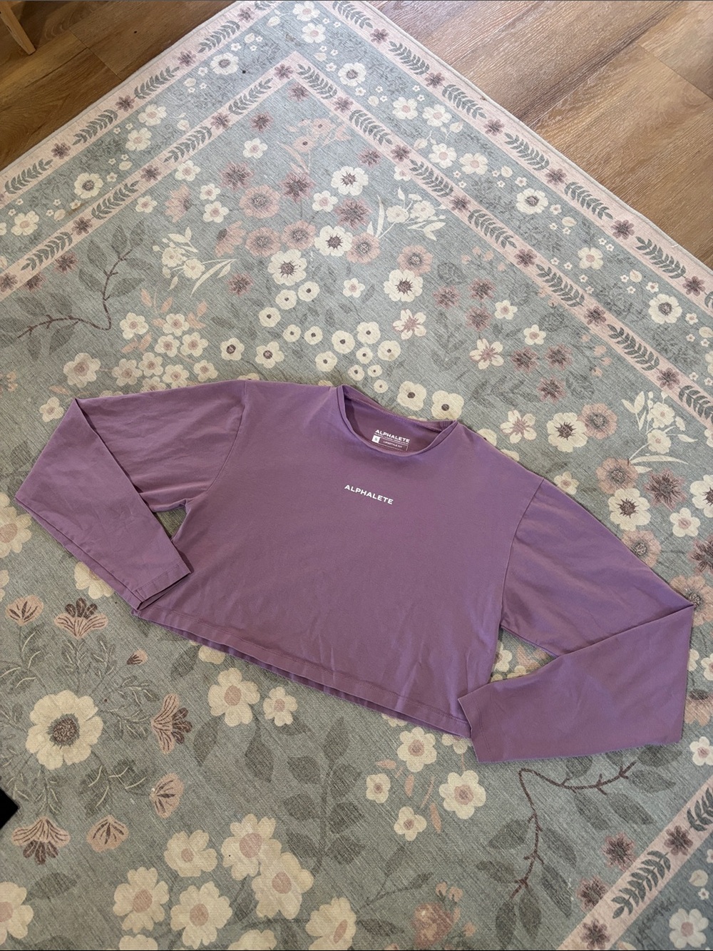 Alphalete Women's Purple Cropped Long-Sleeve Sweatshirt